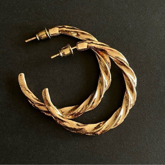 Twisted Gold Hoop Fashion Earrings - NWT - Picture 8 of 8